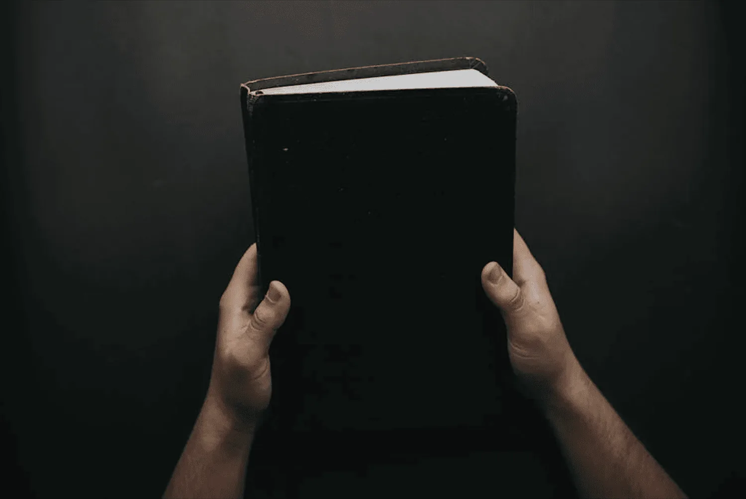 Biblical Wisdom on Anxiety: What Scripture Teaches Us
